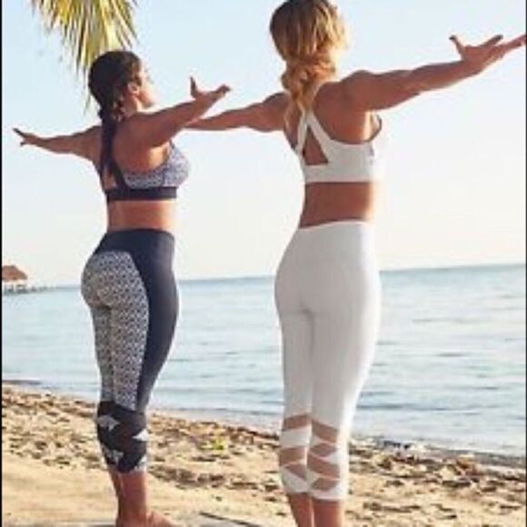 ATHLETA High Rise Mosaic Mantra Capri Leggings Tights Mesh Navy Blue White S - Picture 4 of 12